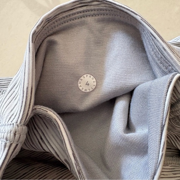 Lululemon Train Times Crop - Picture 5 of 10